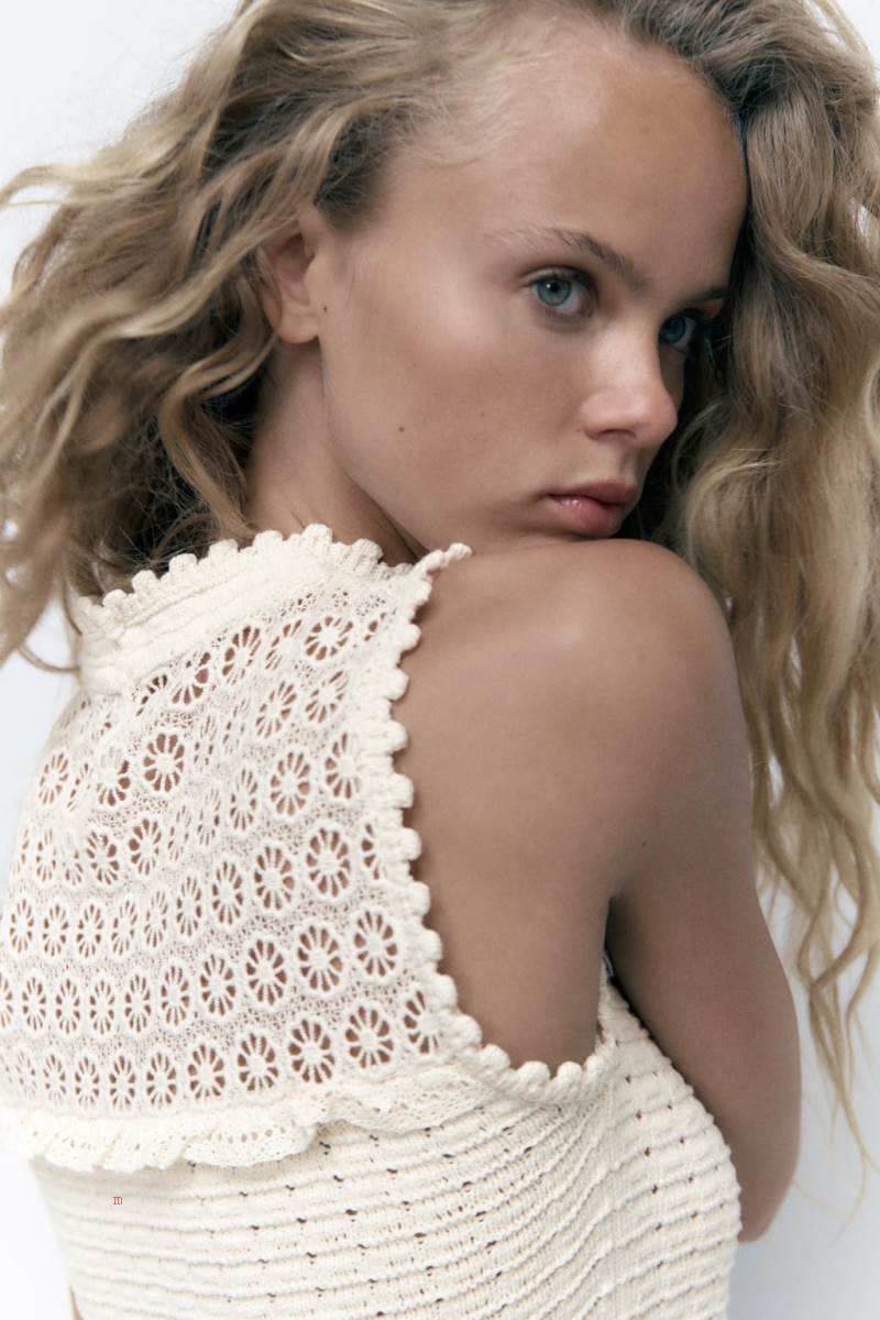 ZARA CONTRAST KNIT TOP WITH CUTWORK EMBROIDERY Stickat Dam Grå Vita | AELZM-8124