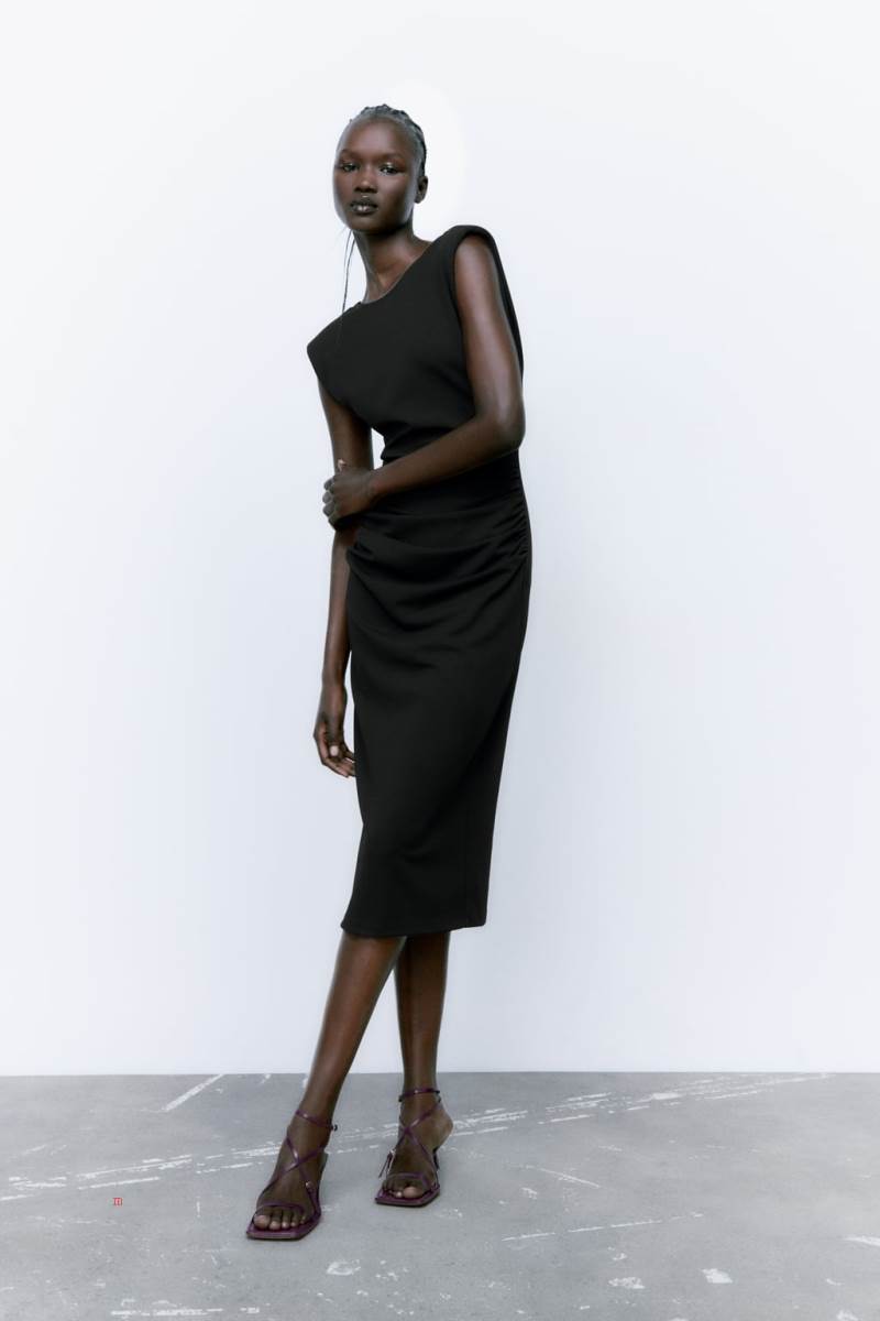 ZARA DRESS WITH SHOULDER PADS AND GATHERING Klänning Dam Svarta | DNWHU-8241