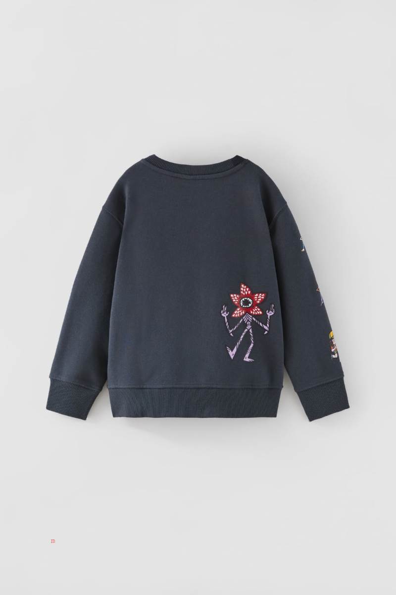 ZARA EMBOSSED STRANGER THINGS TM © NETFLIX Sweatshirt Tjej Mörkgrå | PGNDW-2670