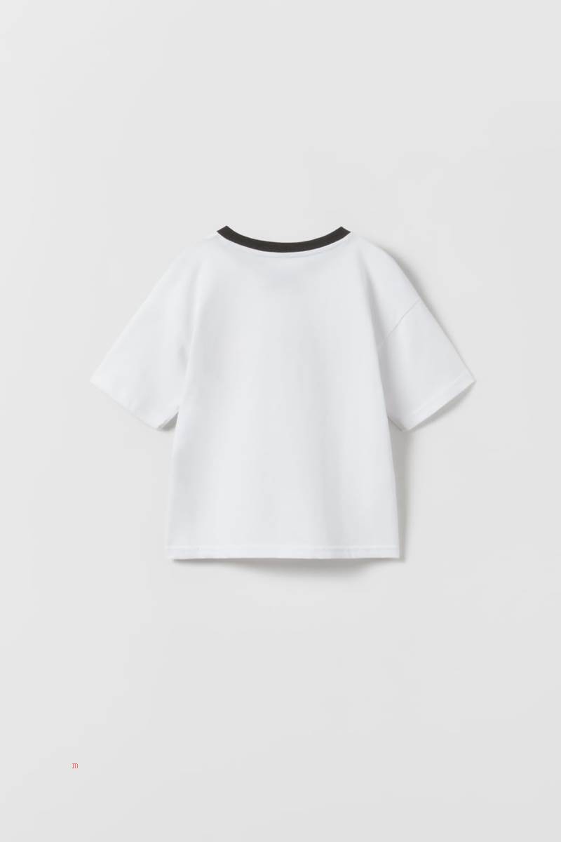ZARA EMBOSSED STRANGER THINGS TM © NETFLIX T-shirt Tjej Vita | YXSQB-9835