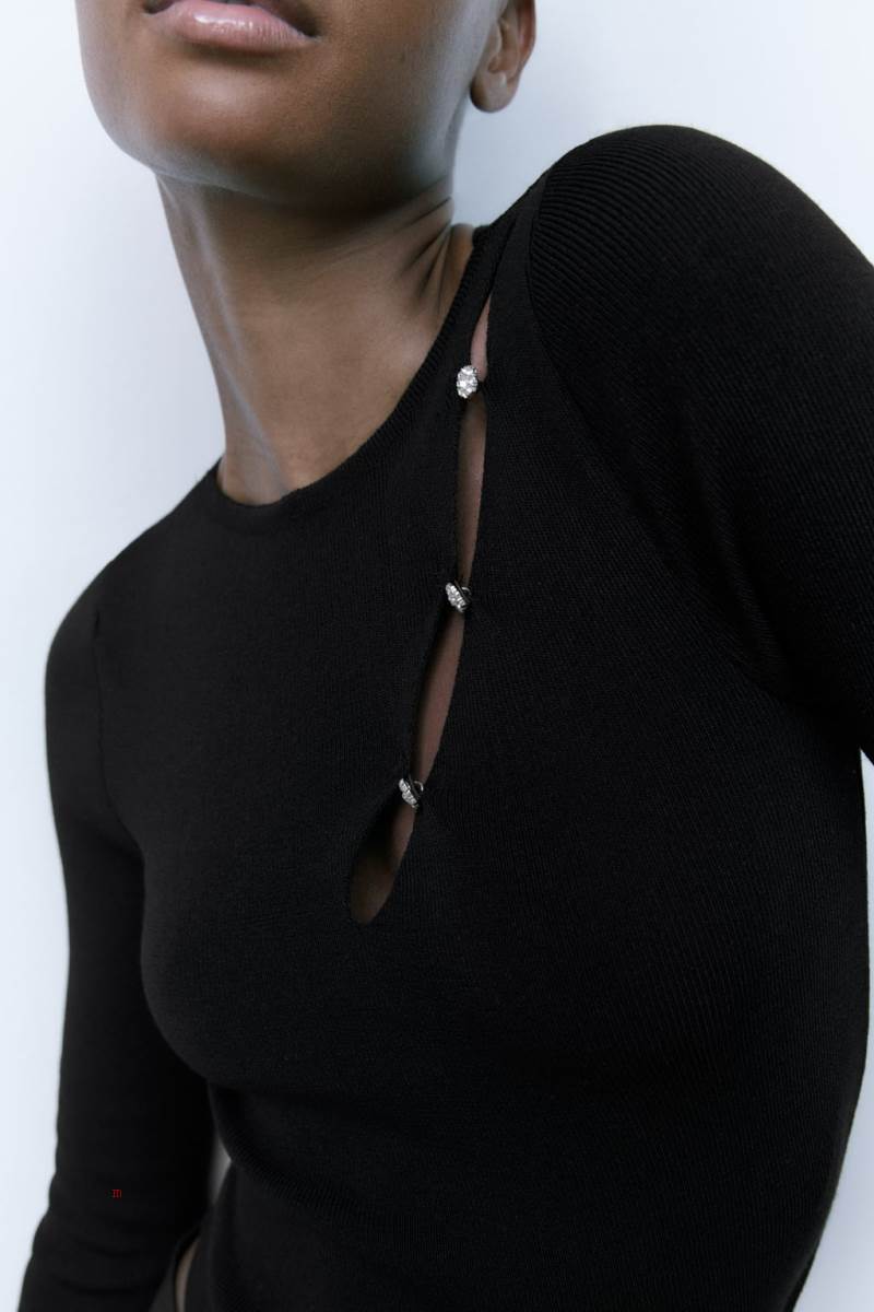 ZARA KNIT WITH CUT-OUT DETAIL AND RHINESTONE BUTTONS Tröjor Dam Svarta | FJQHN-5348