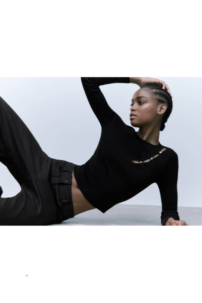 ZARA KNIT WITH CUT-OUT DETAIL AND RHINESTONE BUTTONS Tröjor Dam Svarta | FJQHN-5348