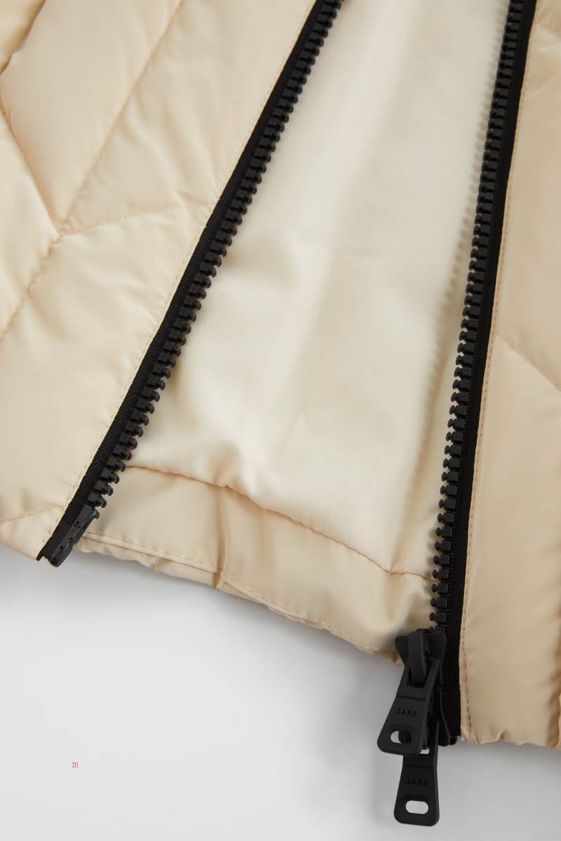 ZARA LIGHTWEIGHT WITH GEOMETRIC QUILTED DETAIL Rockar Tjej Grå Vita | TXKES-0941