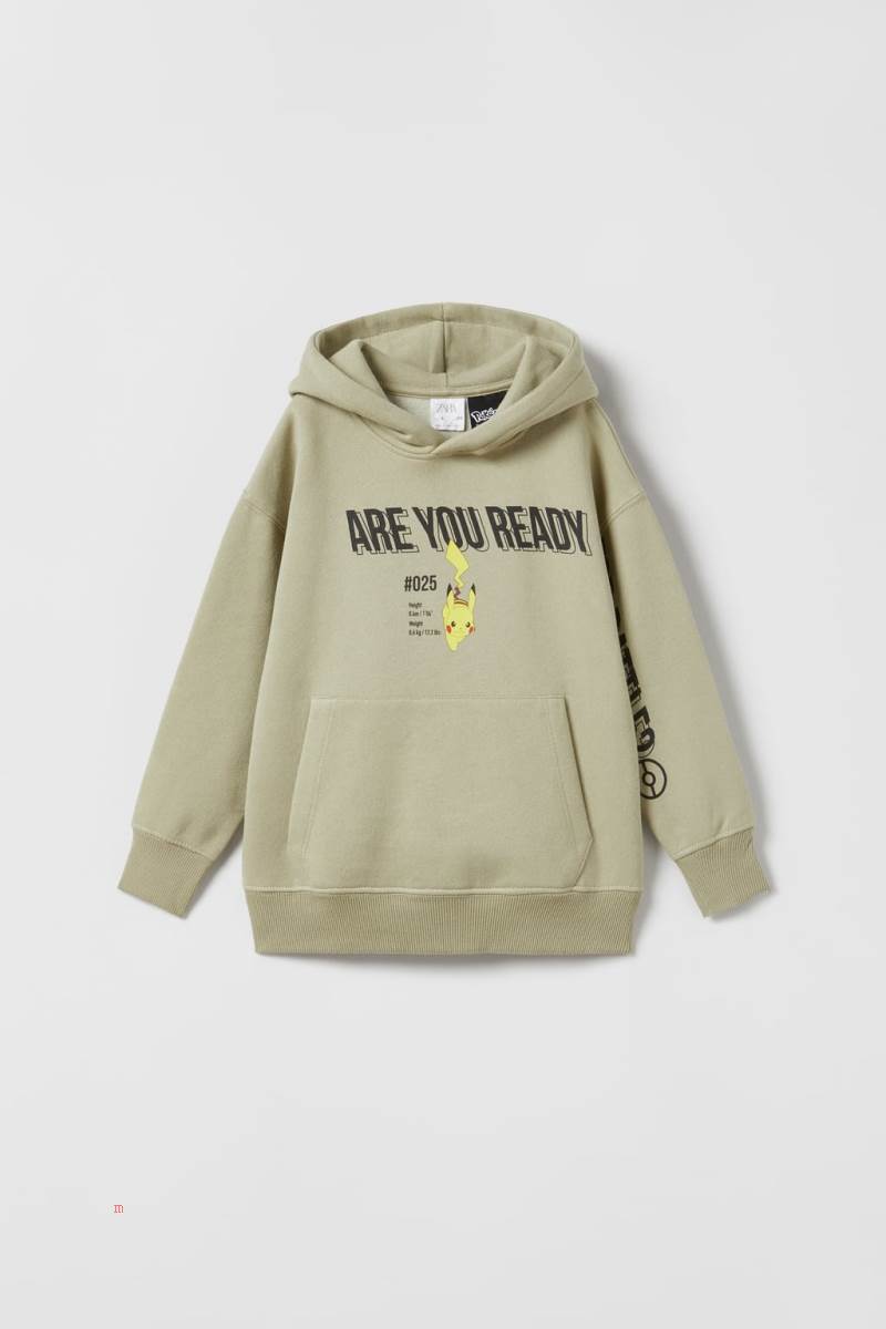 ZARA PIKACHU POKÉMON TM © NINTENDO Hoodie Pojke Ljuskhaki | JDIGL-1743