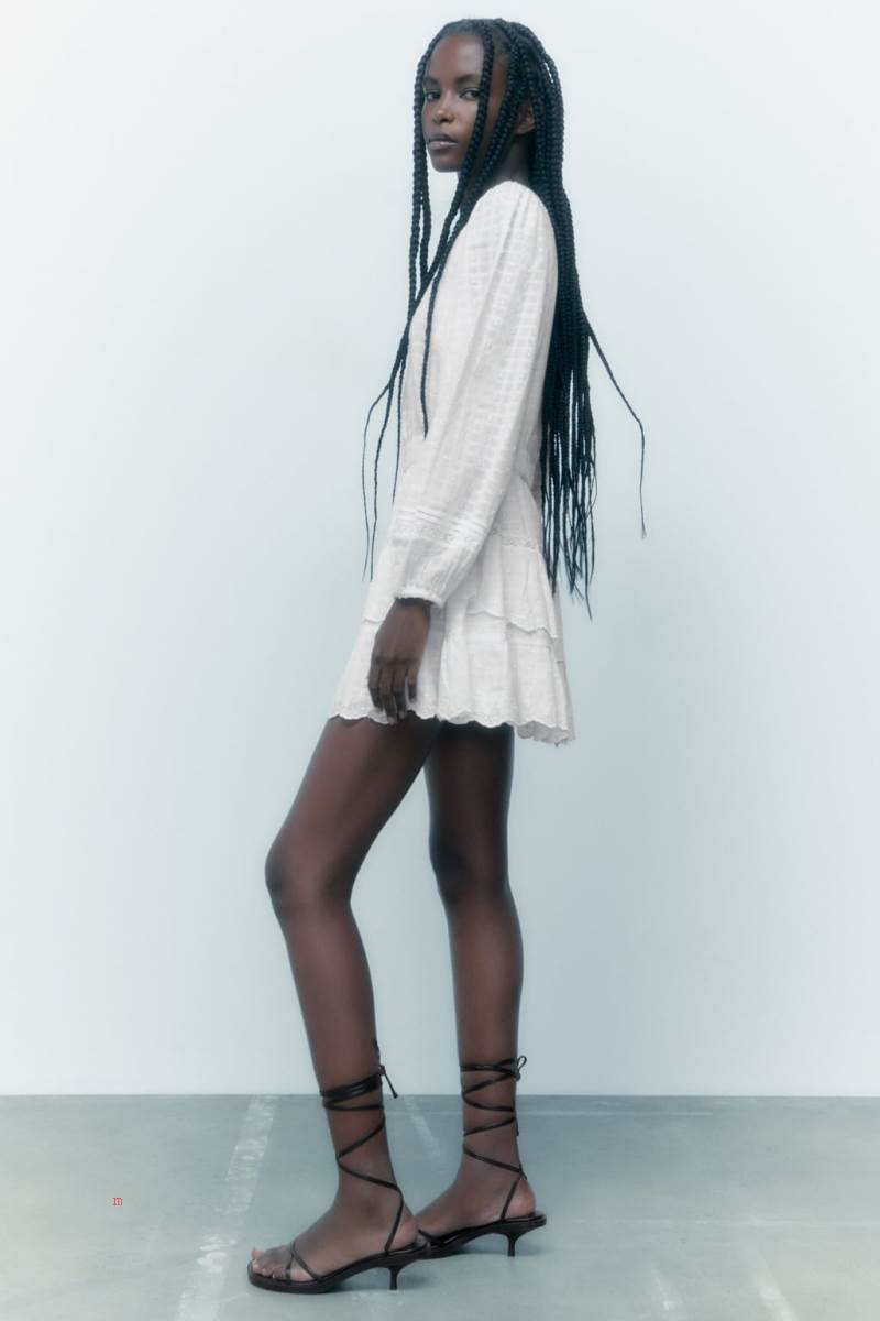 ZARA SHORT DRESS WITH EMBROIDERED LACE TRIMS Klänning Dam Vita | TNZIU-3810