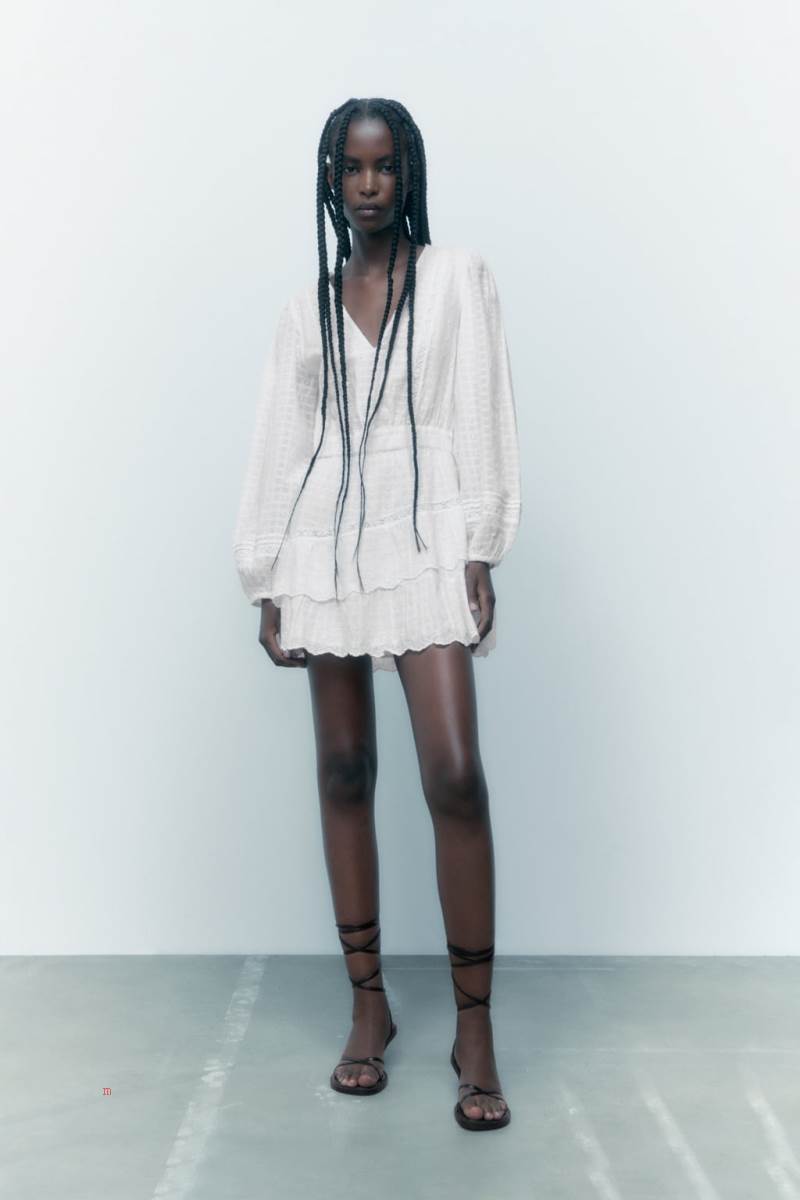 ZARA SHORT DRESS WITH EMBROIDERED LACE TRIMS Klänning Dam Vita | TNZIU-3810